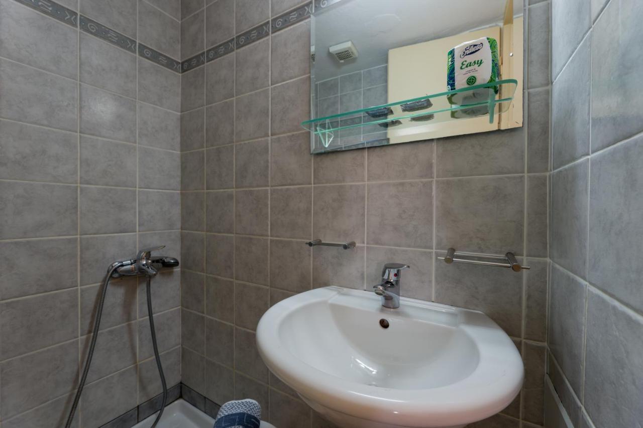 Kastro Aggeliki Apartment Kardamyli Exterior photo